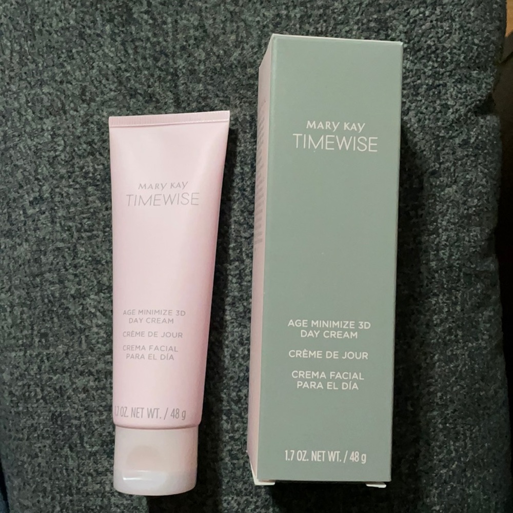 Mary Kay Time wise age minimizing day cream normal to dry skin